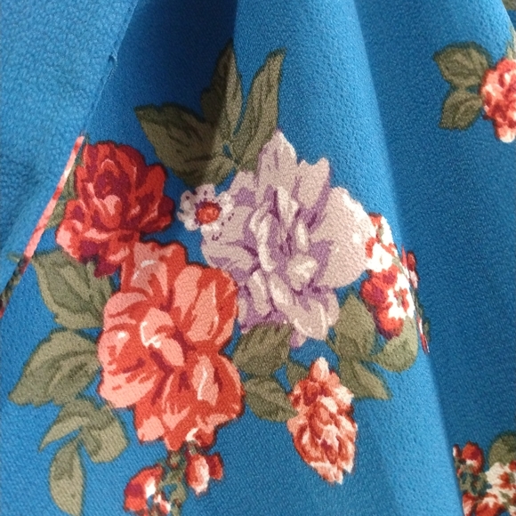 Kristin Nicole Floral Belted Pant - Picture 3 of 8